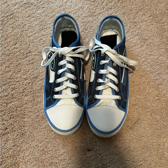 Seattle Seahawk sneakers,. Women’s size 9. - Picture 4 of 5